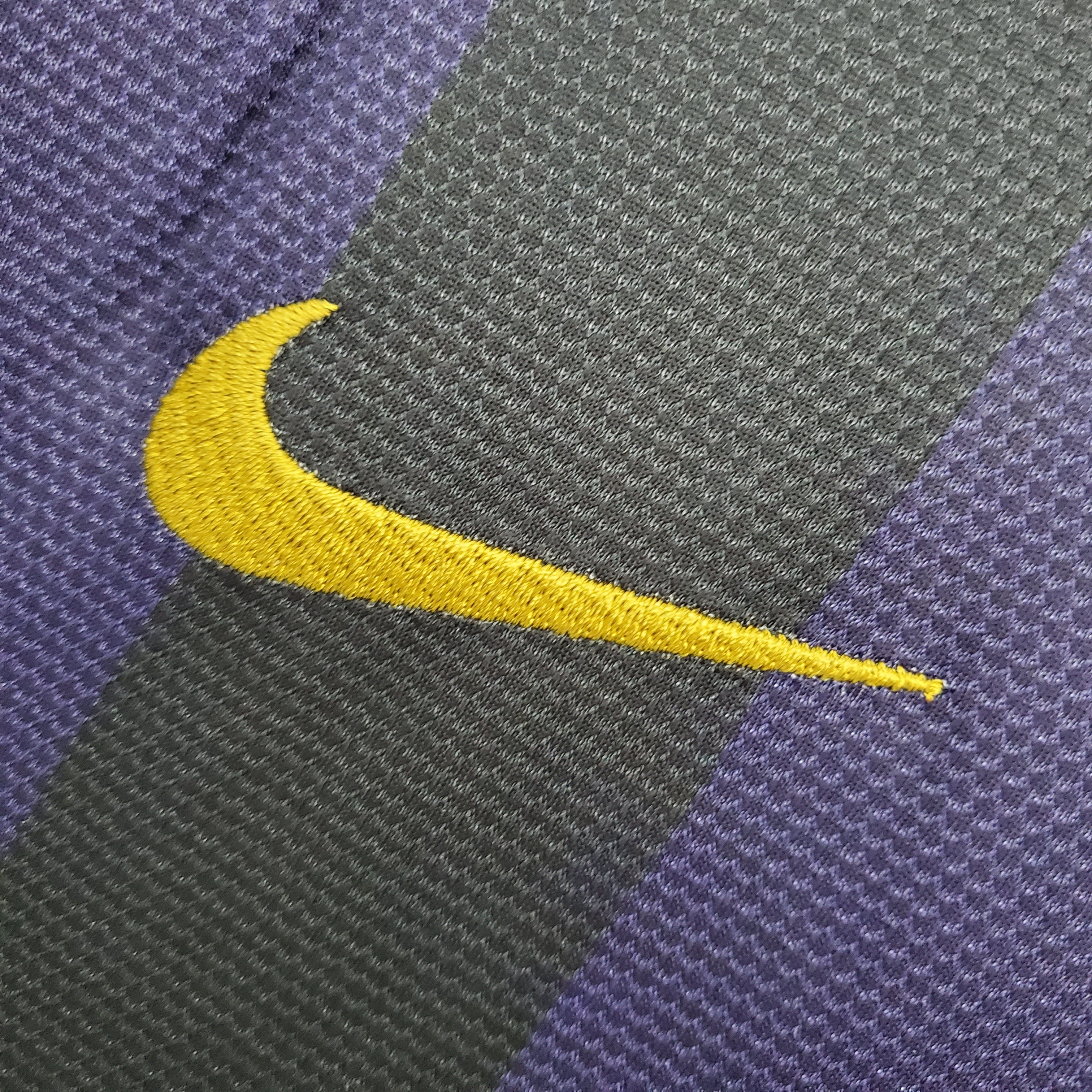 Camisa Corinthians Retrô 2009/10 - Preta e Roxa